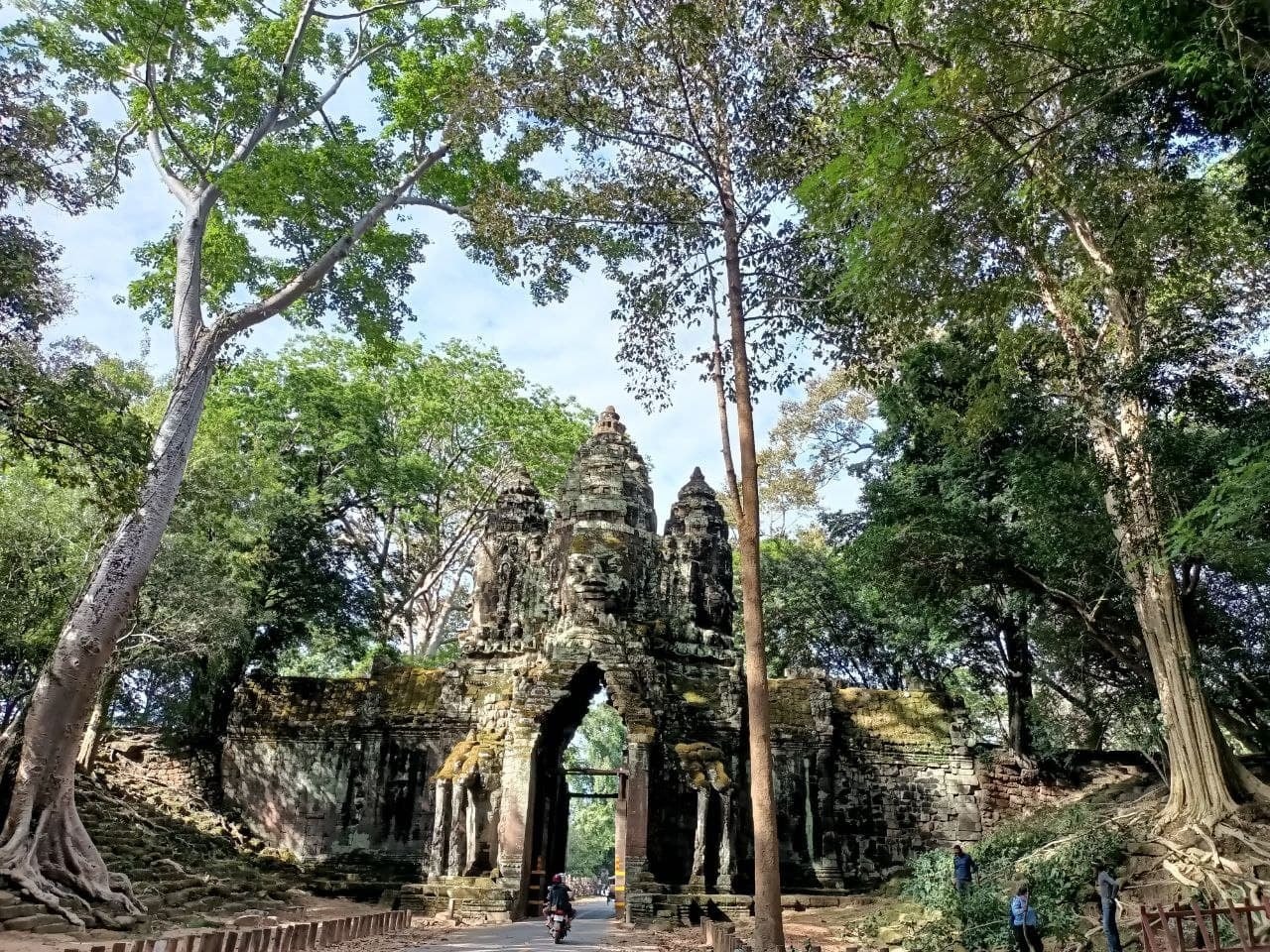 កម្ពុជាស្វាគមន៍ភ្ញៀវទេសចរផ្ទៃក្នុងជាង១៨ម៉ឺននាក់ចុងសប្ដាហ៍ទី១ខែធ្នូ