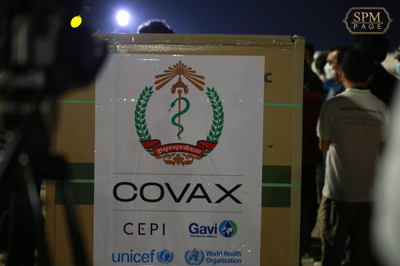 កម្ពុជាទទួលបានវ៉ាក់សាំងបង្ការជំងឺ កូវីដ១៩ «ម៉ូដឺណា»ជាង១៨ម៉ឺន ដូស ពីមជ្ឈមណ្ឌលកូវ៉ាក់