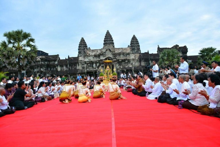 កម្ពុជាបង្កើតគណៈកម្មការគ្រប់គ្រង និងអភិវឌ្ឍន៍ទេស​ចរណ៍​សៀមរាប-អង្គរ (គ.អ.ទ.ស)