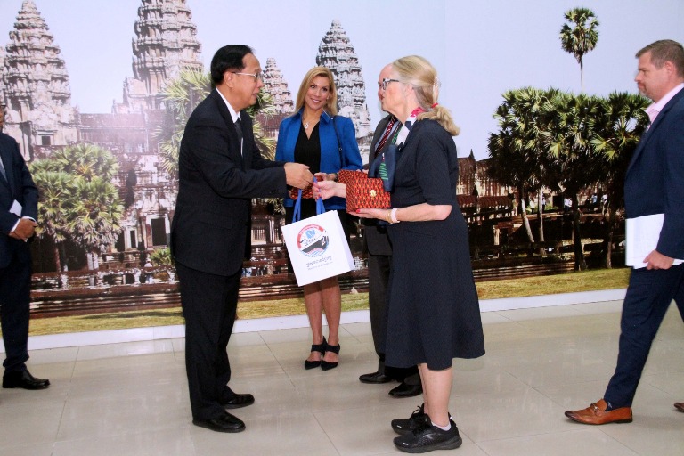 កម្ពុជាស្នើឱ្យសមាជិកសភា​សហរដ្ឋអាមេរិក​ជួយ​គាំទ្រ និង​បន្ត​ផ្តល់​ប្រព័ន្ធ​អនុគ្រោះ​ពន្ធ​ទូទៅ (GSP) បន្តទៀត